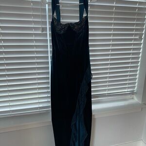 Elegant Blue Lace Evening Dress